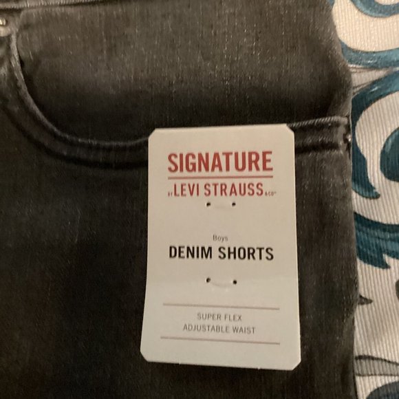 Signature Levi Strauss Black Distressed Boys Jeans Size 18 Reg New [NWT] - Picture 3 of 8